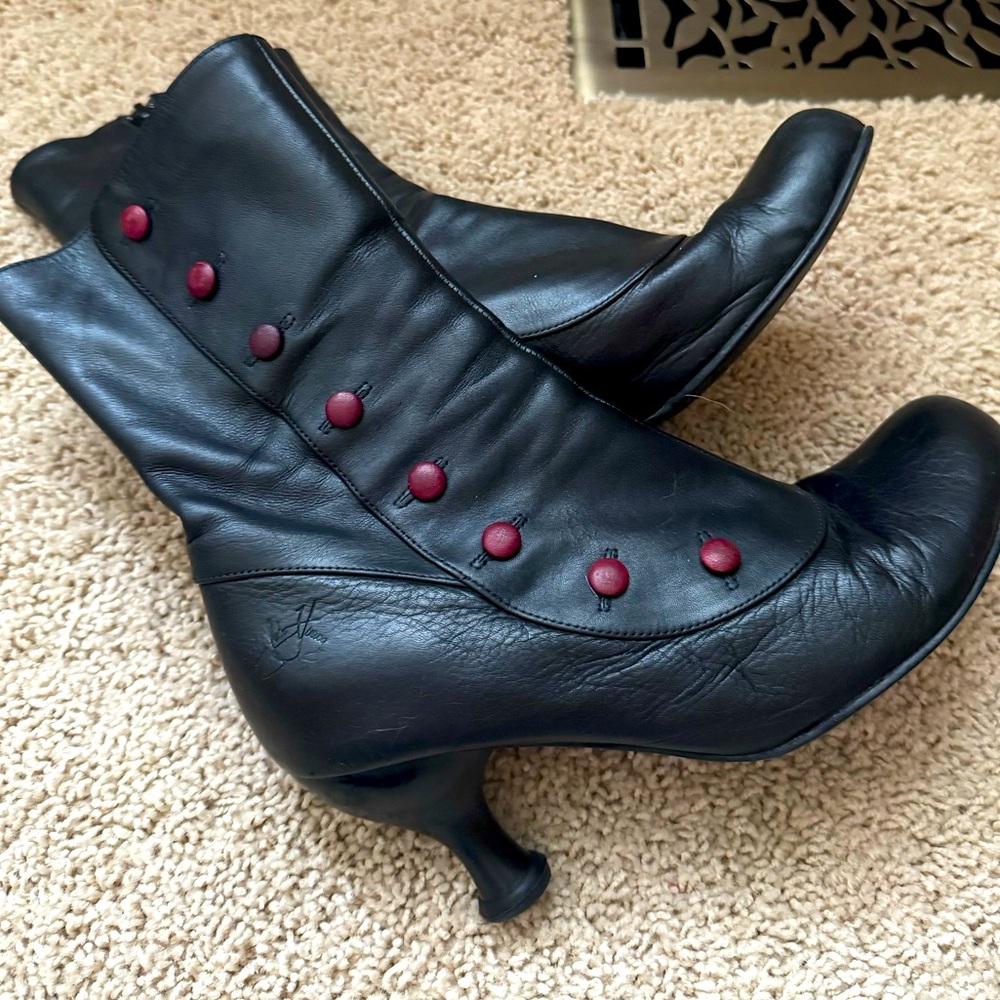 John Fluevog Libby Smith black kitten heeled boots